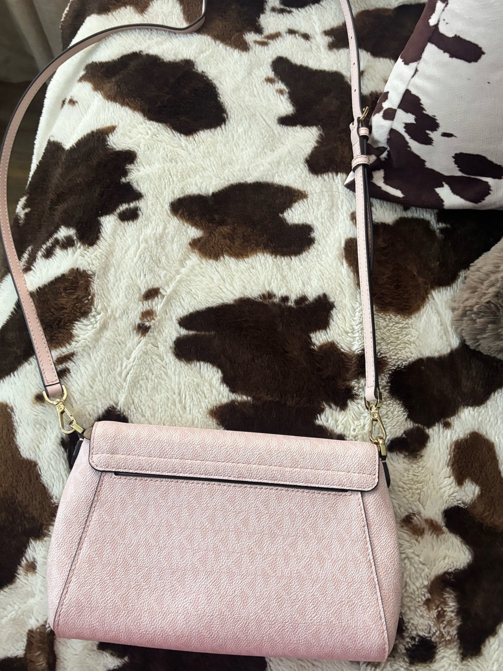 Michael Kors Blush Pink Metallic Crossbody Bag - Picture 2 of 4